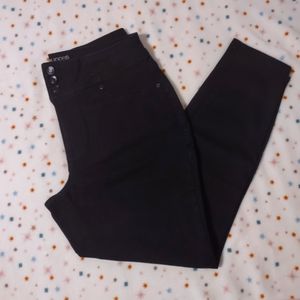 NWOT Maurices black high rise skinny jeans size L short